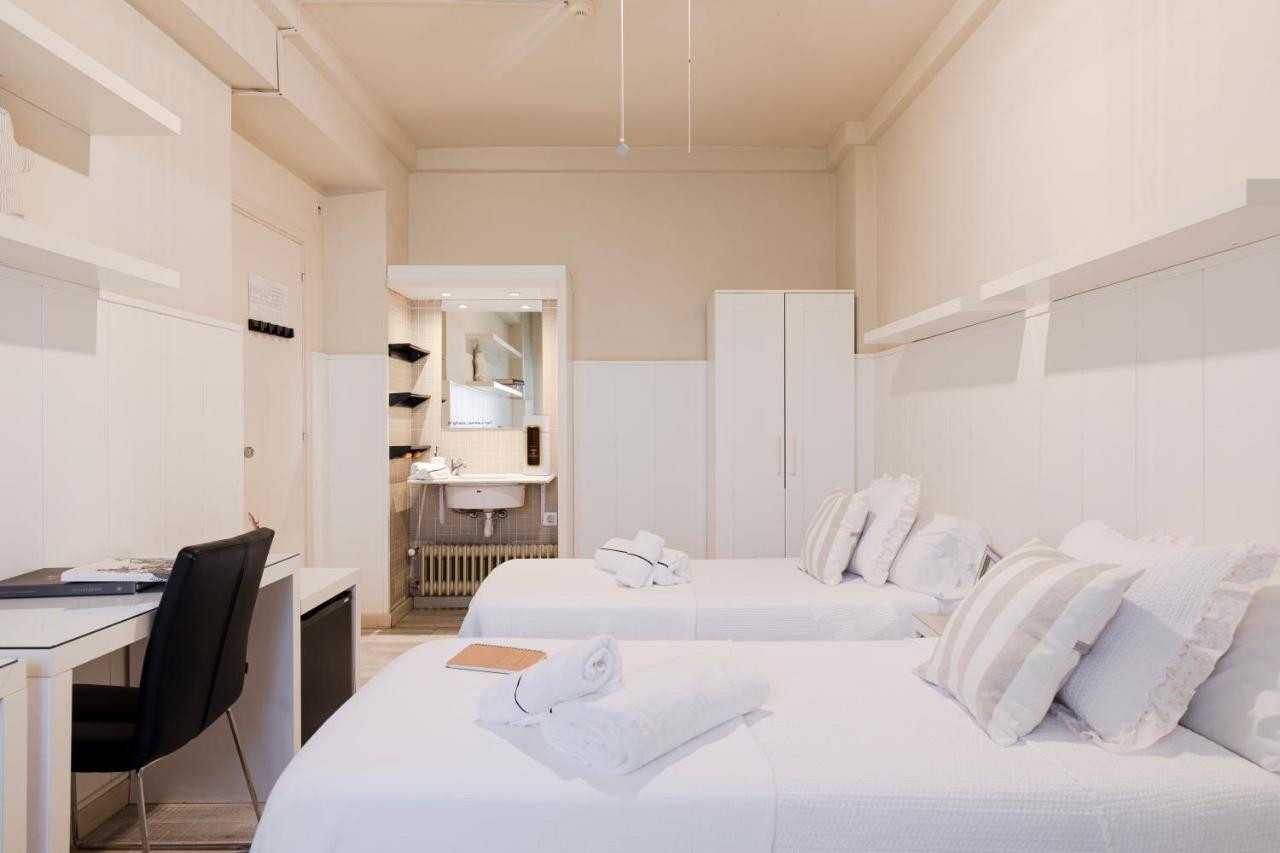 Ar Residencia Estudiantil Barcelona Exterior photo